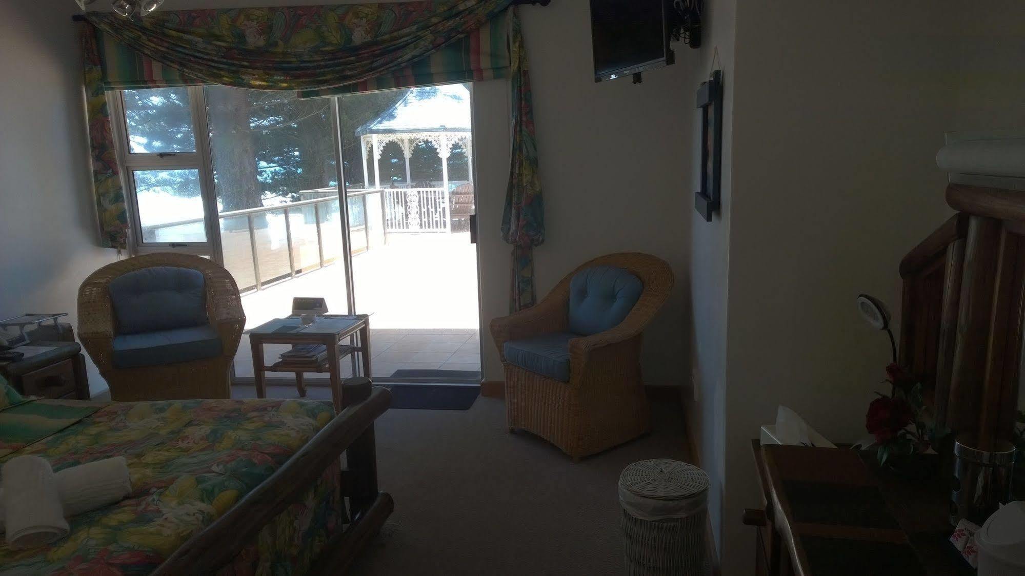 Sea Otters Lodge Kini Bay المظهر الخارجي الصورة
