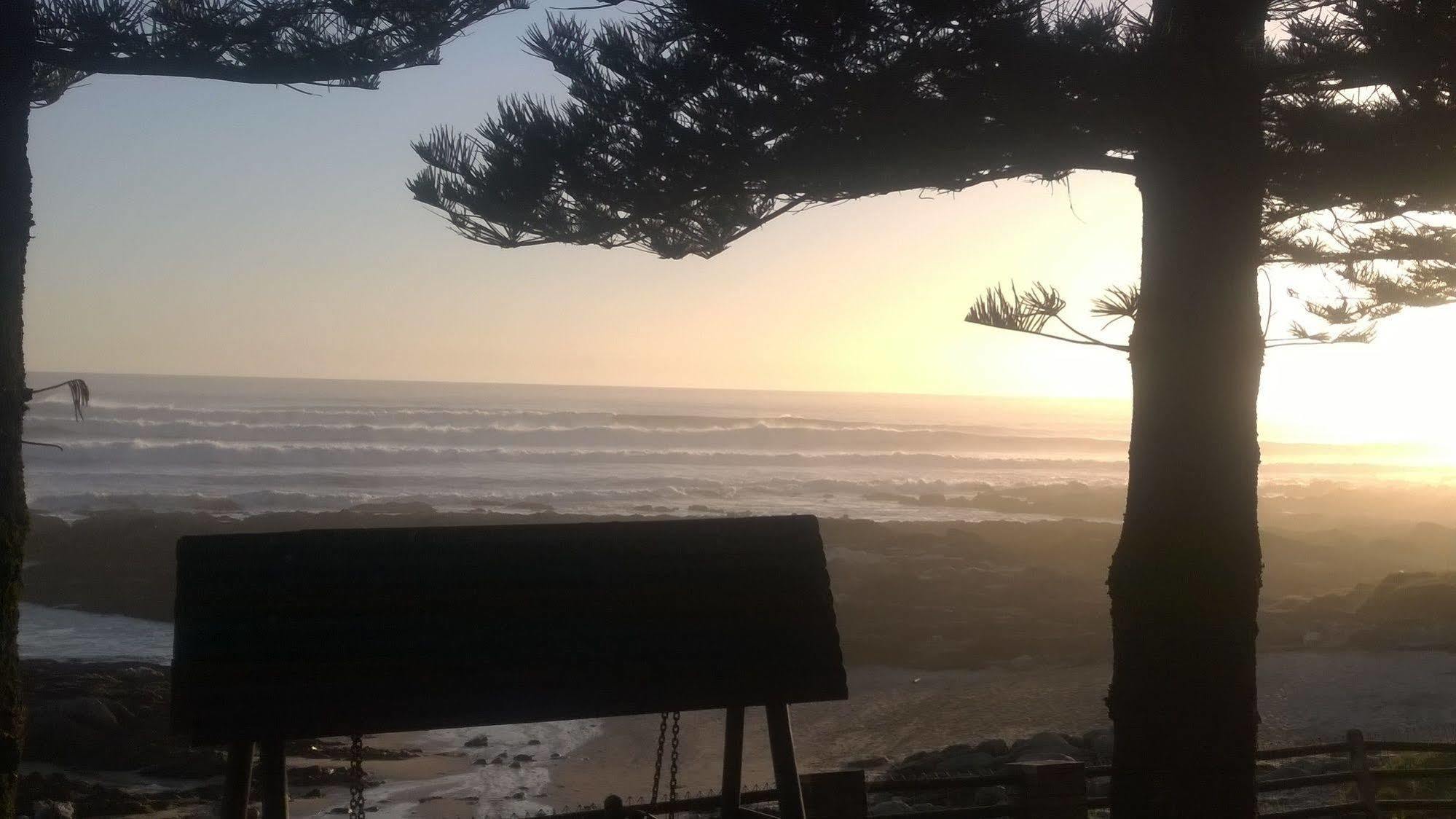 Sea Otters Lodge Kini Bay المظهر الخارجي الصورة